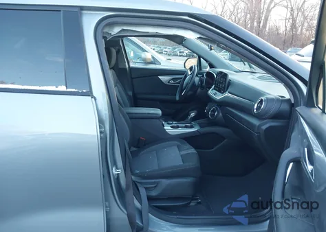 2025 Chevrolet Blazer Awd 2Lt из США, поврежденный, VIN 3GNKBHR43SS232036